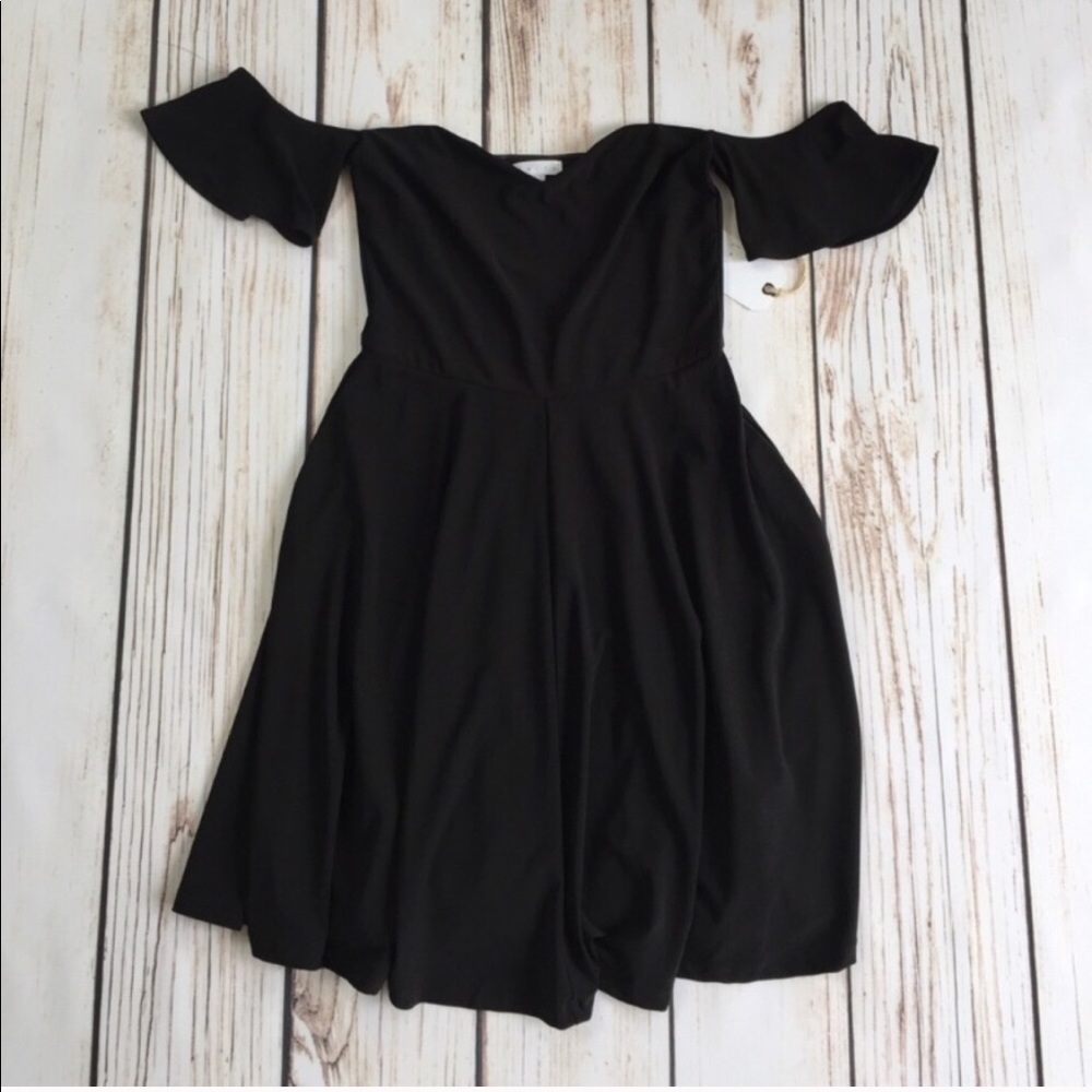 NWT ✨ Leith Black off the shoulder dress